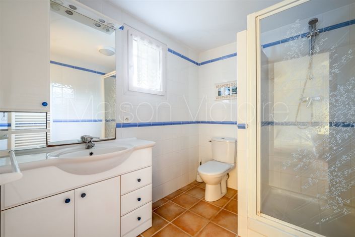 Image No.24-4 Bed House for sale