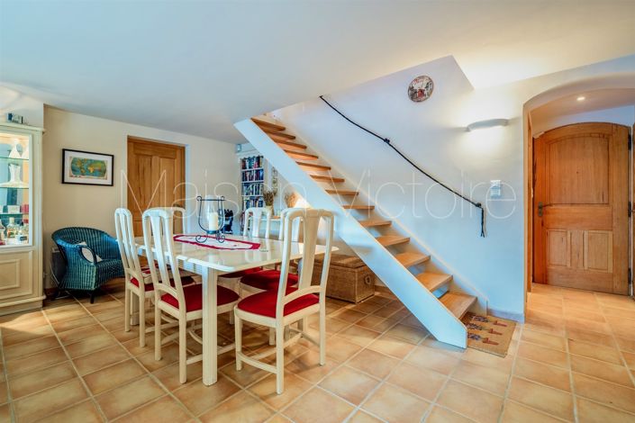 Image No.5-4 Bed House for sale