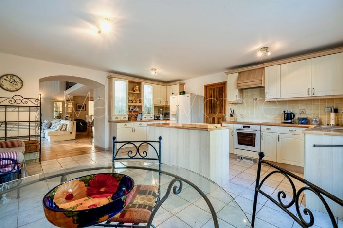 Image No.9-4 Bed House for sale