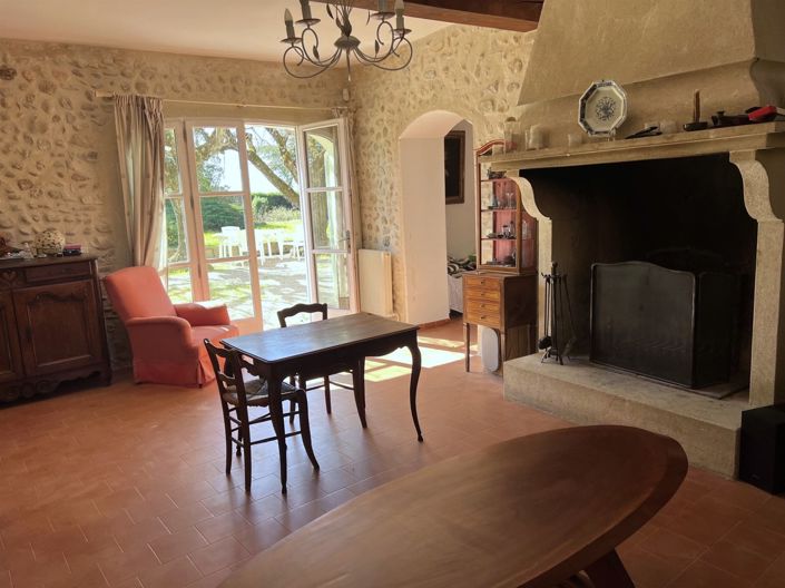 Image No.11-6 Bed House for sale