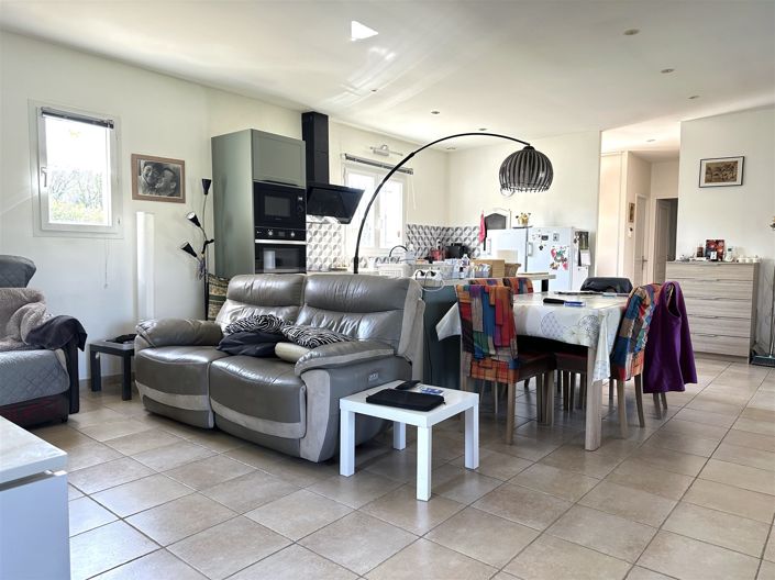 Image No.9-3 Bed House for sale