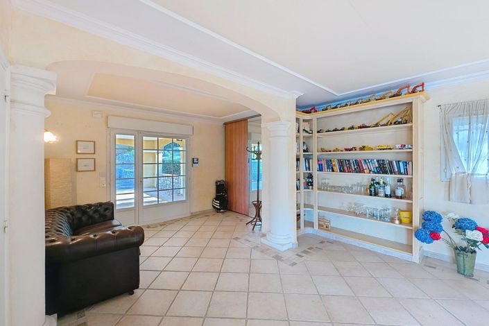 Image No.15-3 Bed House for sale