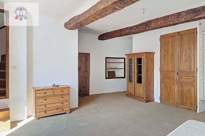 Image No.9-2 Bed House for sale