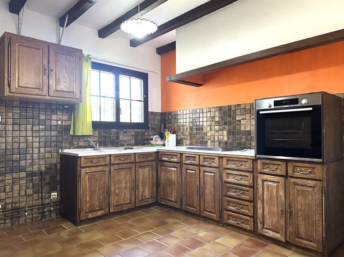 Image No.9-2 Bed House for sale