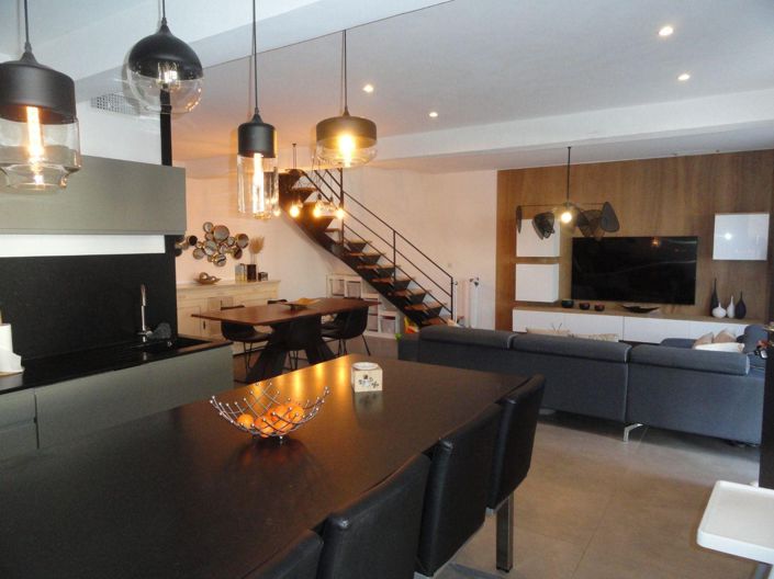 Image No.5-4 Bed House for sale