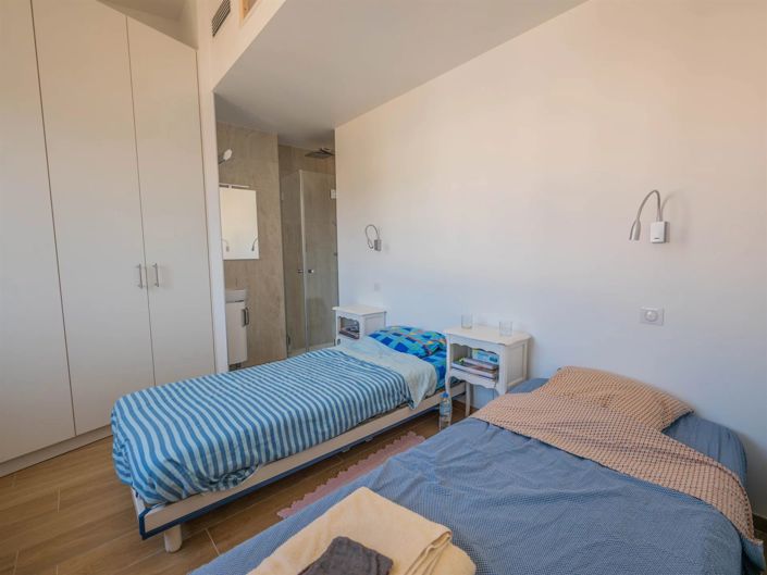 Image No.10-2 Bed Apartment for sale