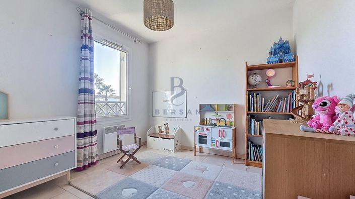 Image No.15-3 Bed House for sale