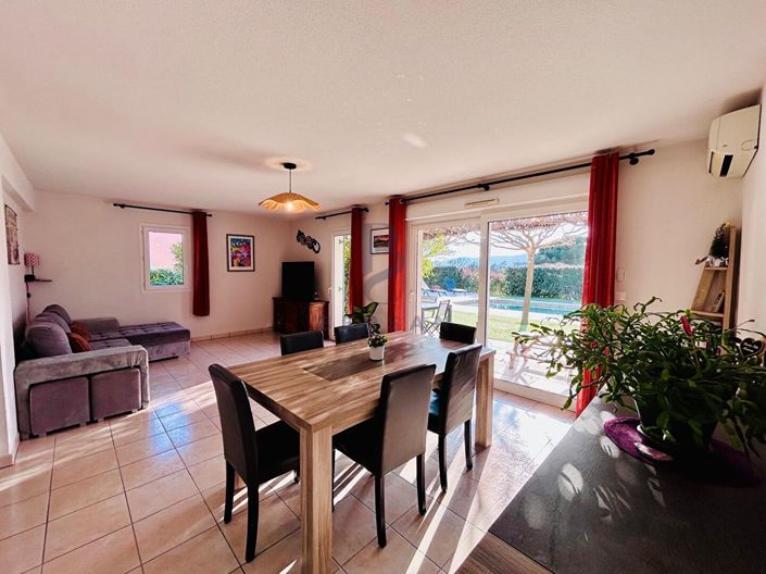 Image No.8-3 Bed House for sale