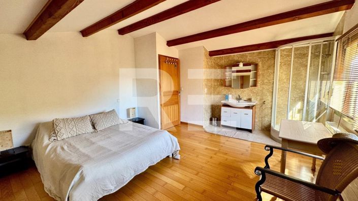 Image No.9-4 Bed House for sale