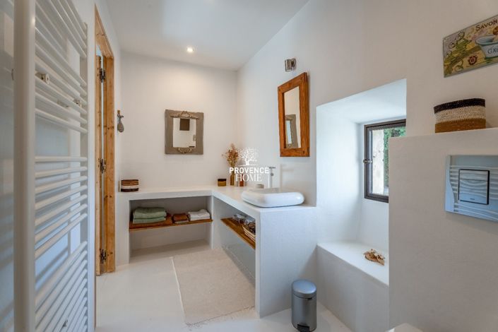 Image No.17-5 Bed House for sale