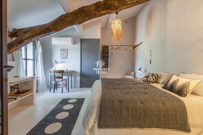 Image No.7-5 Bed House for sale