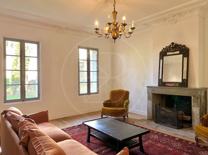 Image No.4-5 Bed House for sale