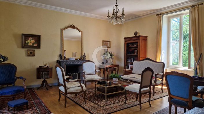 Image No.7-5 Bed House for sale