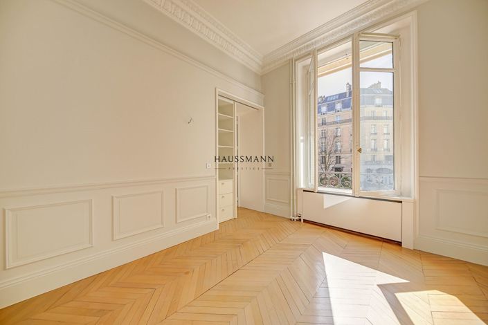 Image No.12-3 Bed Apartment for sale