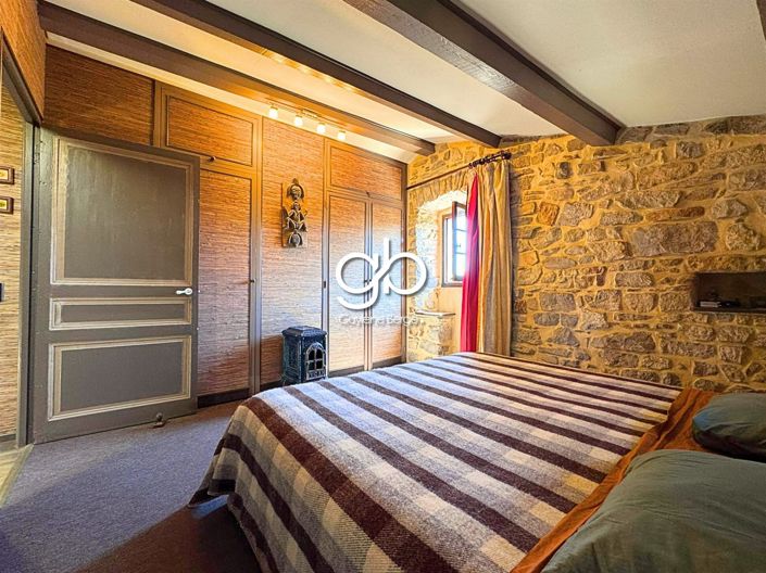 Image No.12-4 Bed House for sale