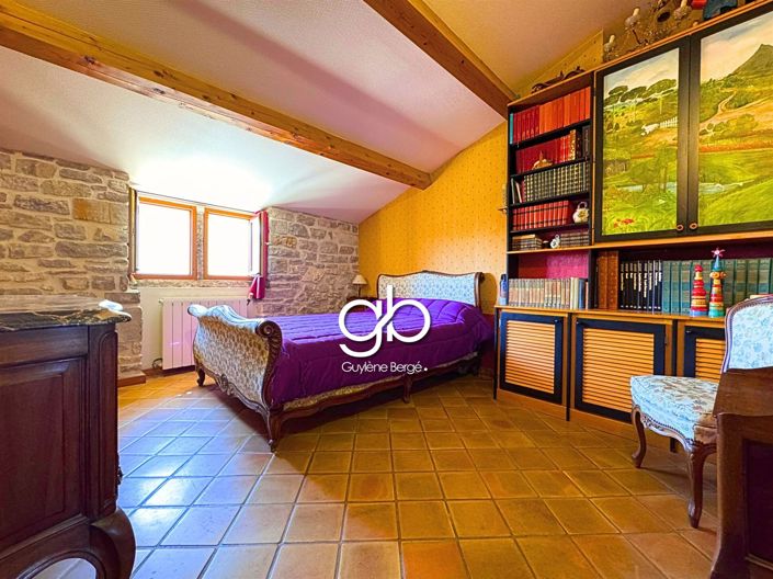 Image No.18-4 Bed House for sale