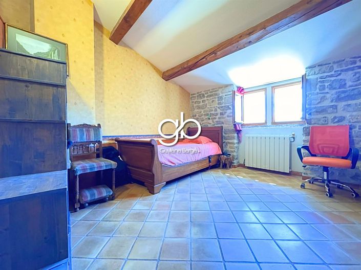 Image No.20-4 Bed House for sale