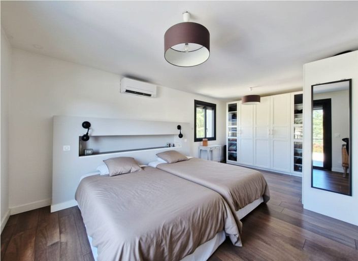 Image No.7-4 Bed House for sale