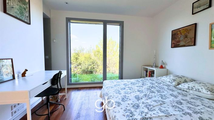 Image No.19-5 Bed House for sale