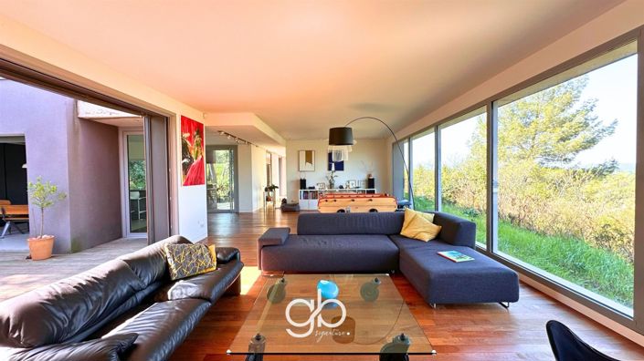 Image No.4-5 Bed House for sale