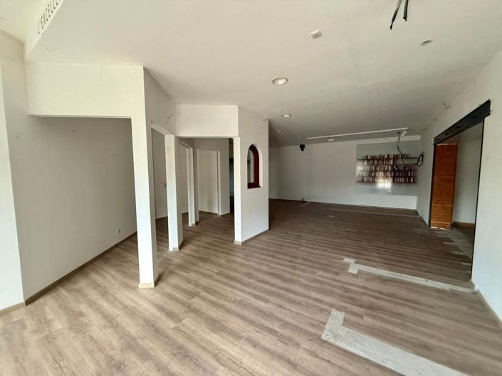 Image No.7-1 Bed House for sale