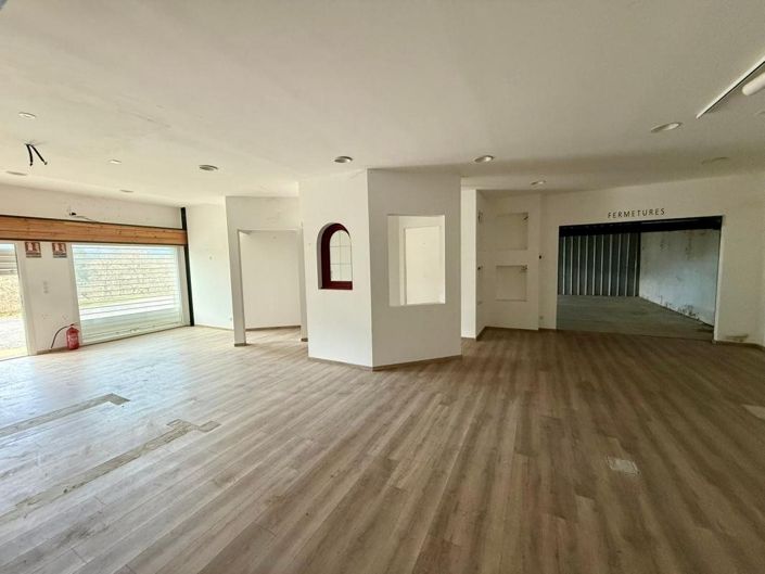 Image No.8-1 Bed House for sale