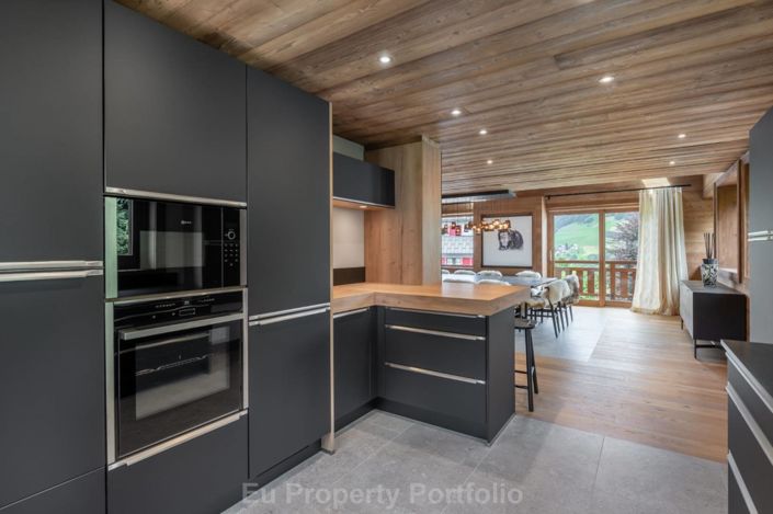 Image No.4-6 Bed House for sale