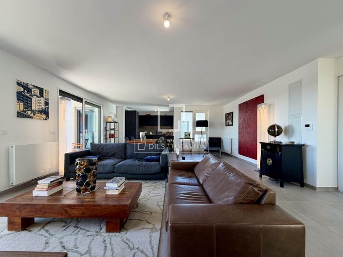 Image No.17-3 Bed Apartment for sale