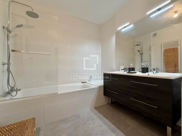 Image No.25-3 Bed Apartment for sale
