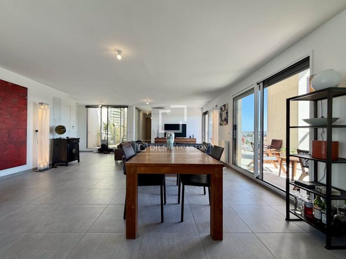 Image No.9-3 Bed Apartment for sale