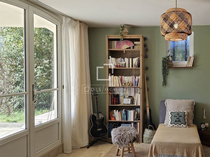 Image No.12-4 Bed House for sale