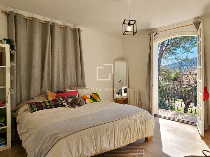 Image No.19-4 Bed House for sale