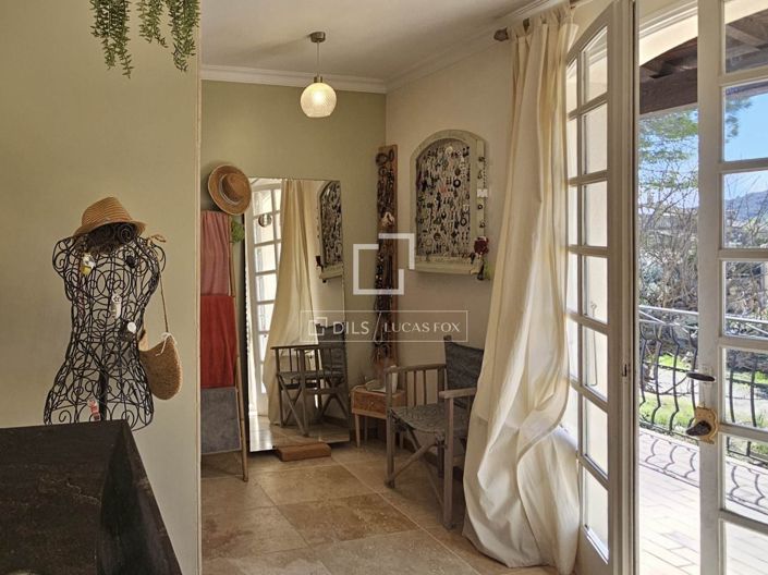 Image No.21-4 Bed House for sale