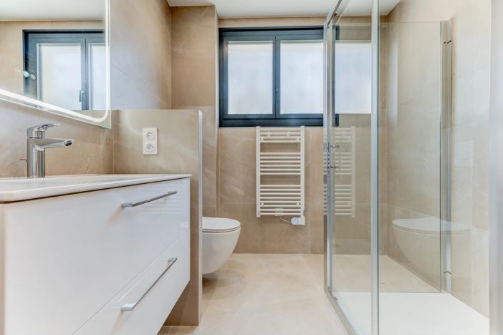 Image No.15-5 Bed House for sale