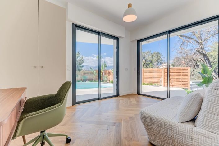 Image No.16-5 Bed House for sale