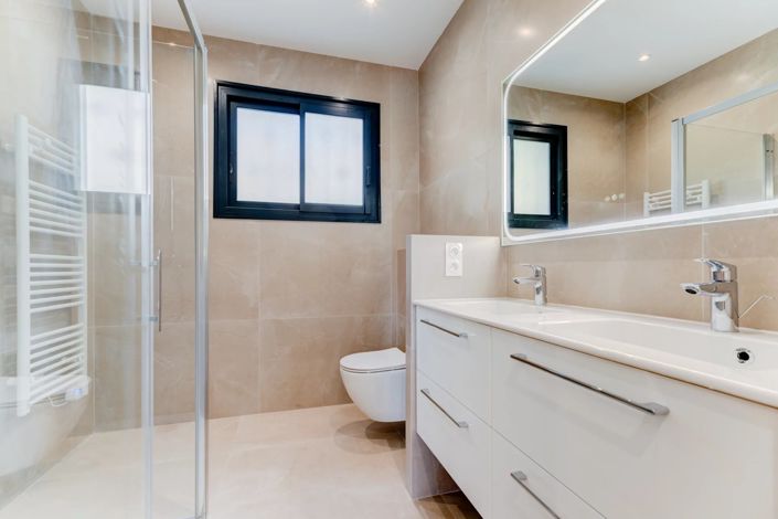 Image No.21-5 Bed House for sale