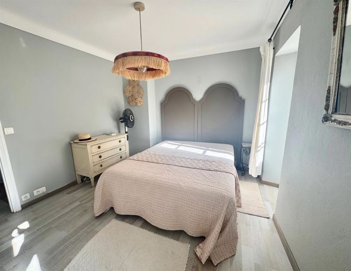 Image No.7-2 Bed House for sale