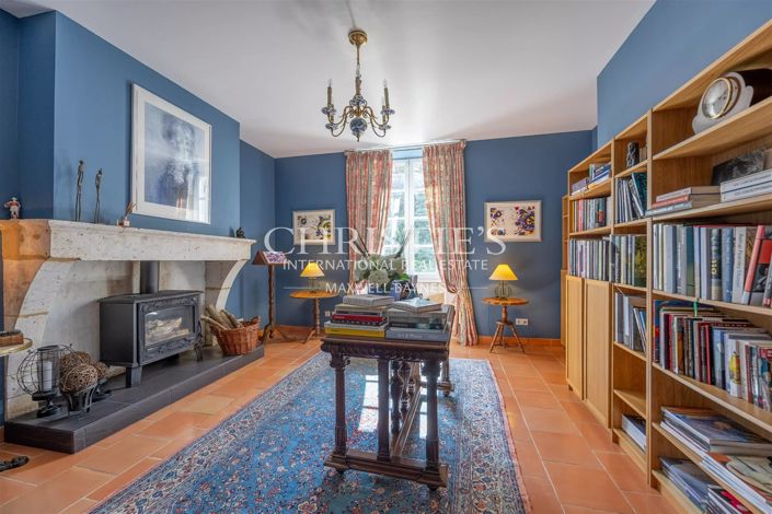 Image No.4-9 Bed House for sale