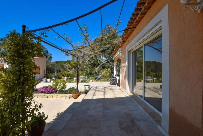 Image No.10-3 Bed House for sale