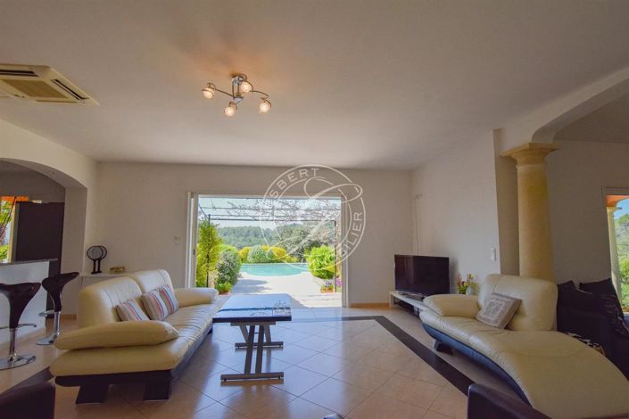 Image No.12-3 Bed House for sale