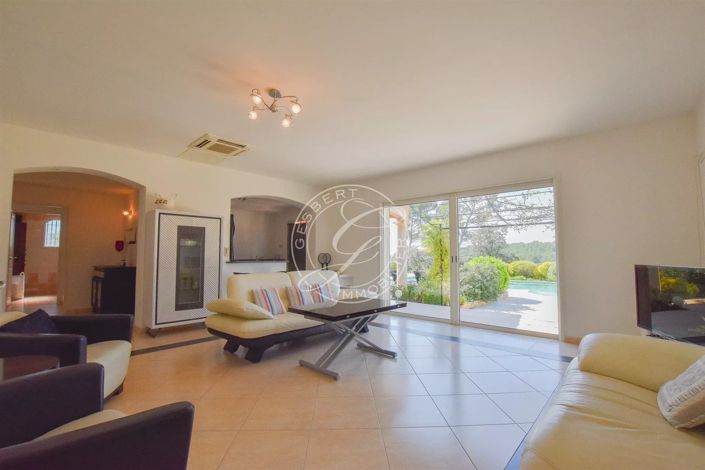 Image No.13-3 Bed House for sale