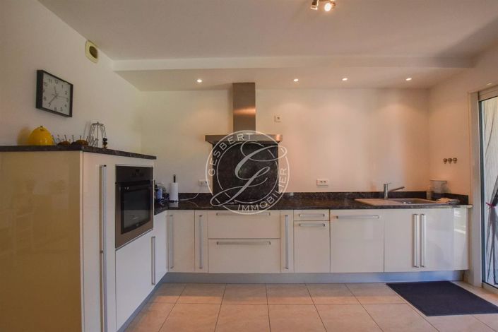 Image No.16-3 Bed House for sale