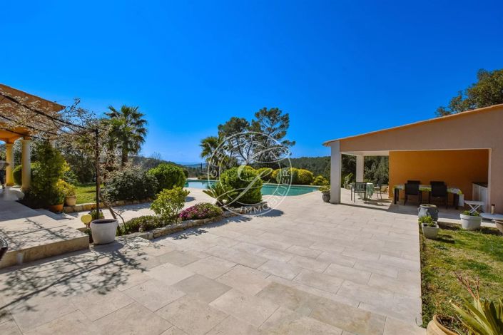 Image No.9-3 Bed House for sale