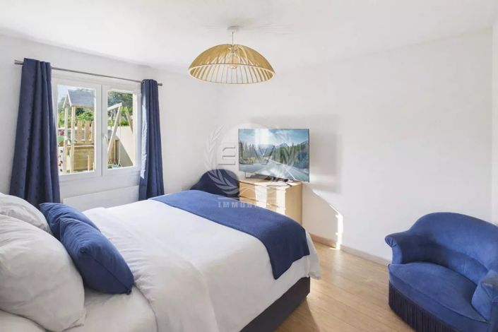 Image No.5-3 Bed House for sale