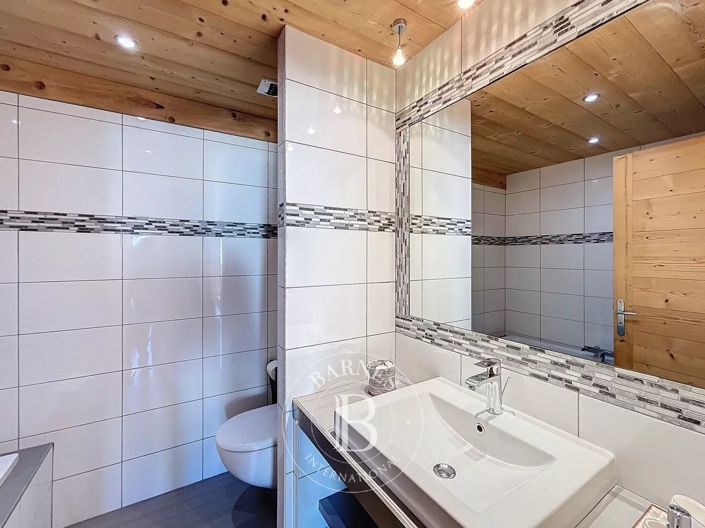 Image No.20-4 Bed Apartment for sale