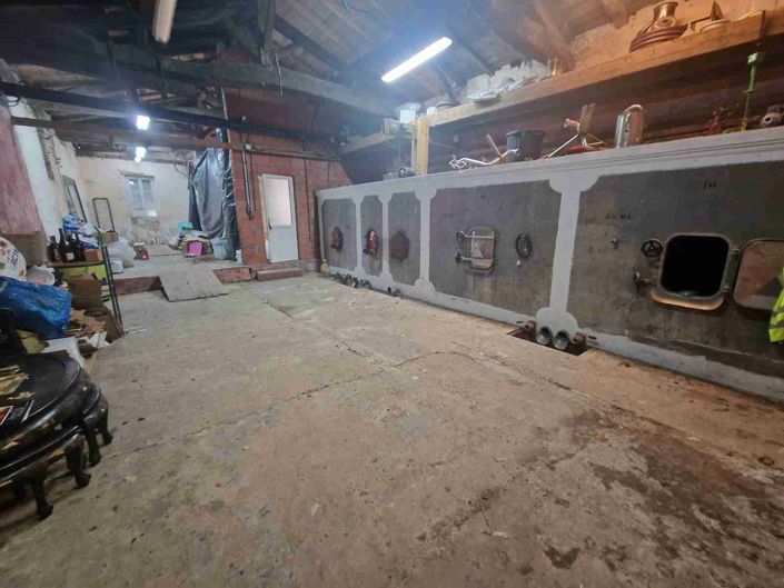 Image No.19-6 Bed Property for sale