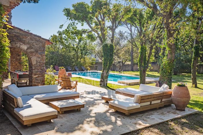 Image No.2-5 Bed House for sale