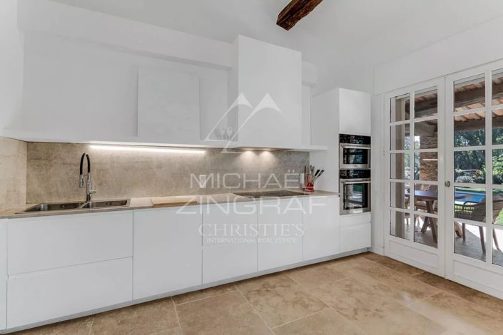 Image No.4-5 Bed House for sale