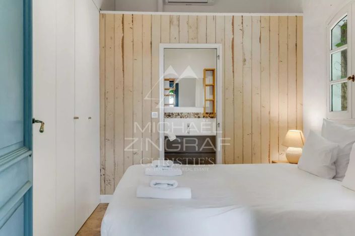 Image No.9-5 Bed House for sale