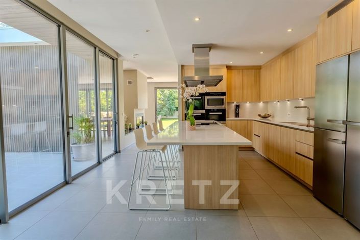 Image No.3-Propriété de 6 chambres à vendre à Charbonnières-les-Bains